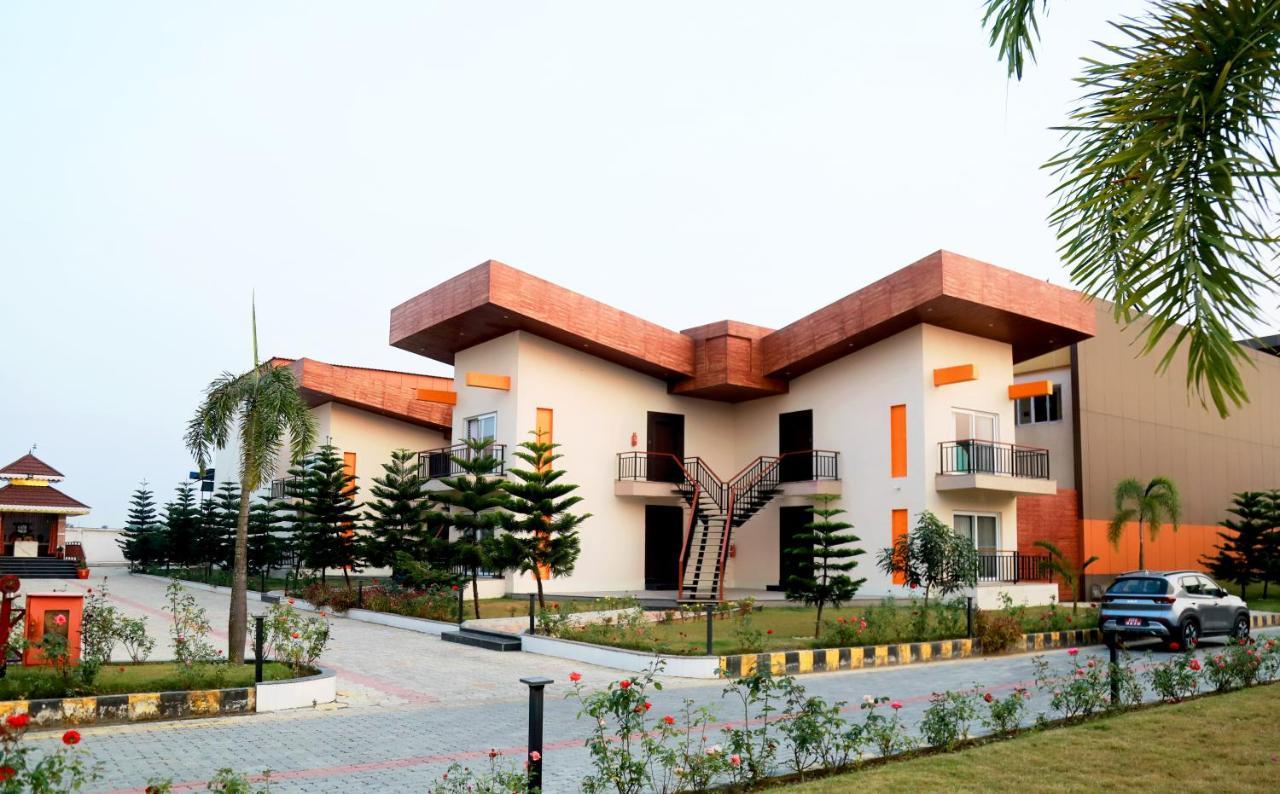 Hotel Mechi Crown Kakarvitta Exterior photo