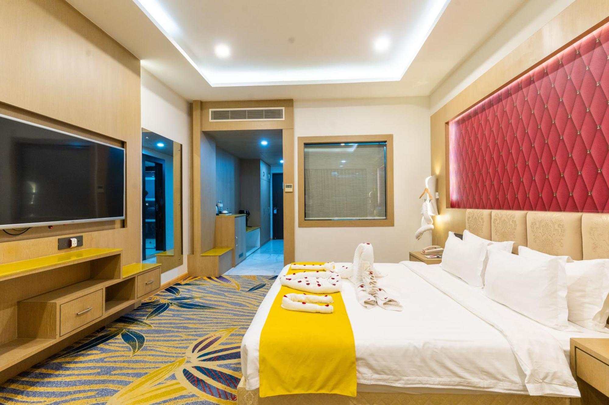 Hotel Mechi Crown Kakarvitta Exterior photo